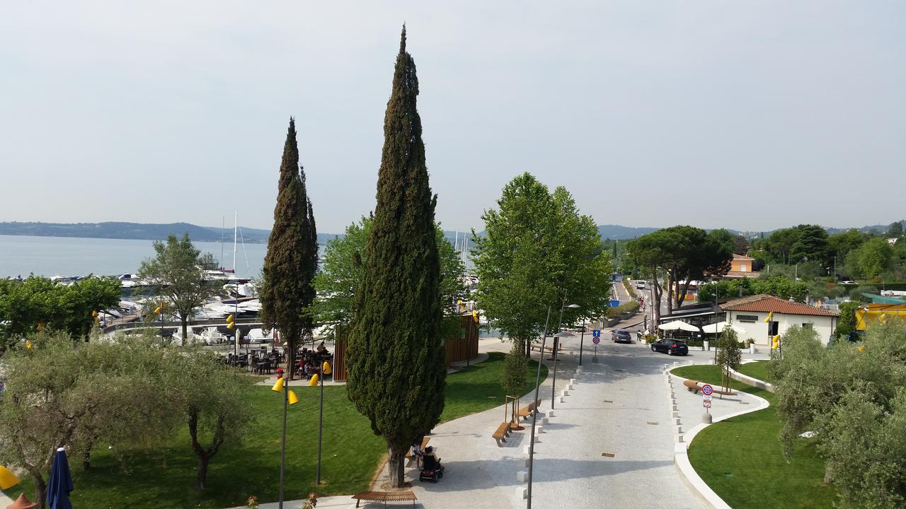 Graziosa Al Porto Villa Moniga del Garda Exterior foto