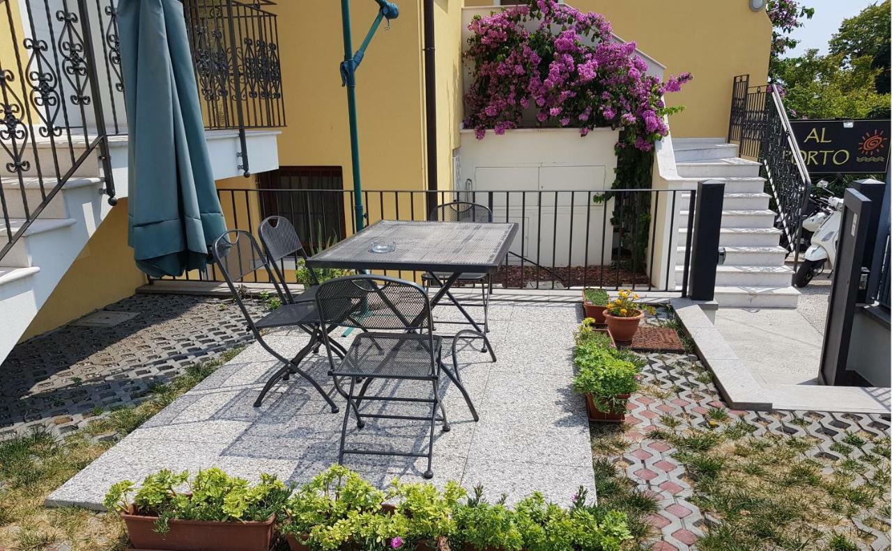 Graziosa Al Porto Villa Moniga del Garda Exterior foto